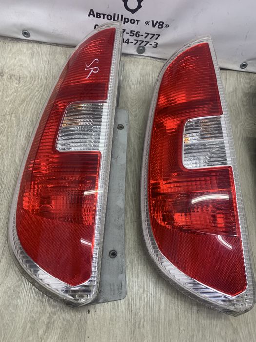 Стопи Skoda Roomster стоп Шкода Румстер задній фонарь