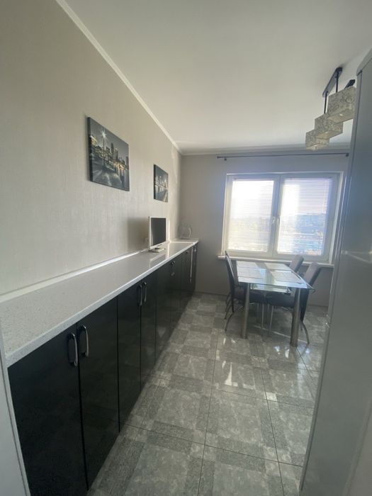 Оренда чудовоі  3к  квартири по вул Хорольська, 1А.