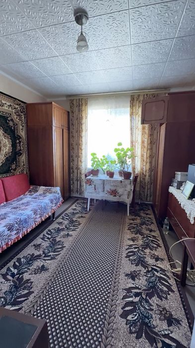 Продаж 4-х кімнатна по вул. Прилуцькій