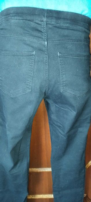 5 calças de ganga, com cintura elástica