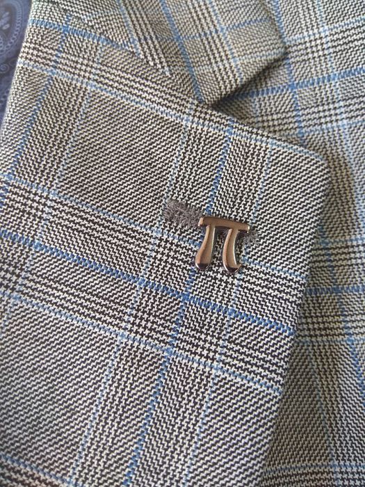 Pins pin wpinka przypinka w klapę marynarki LICZBA PI