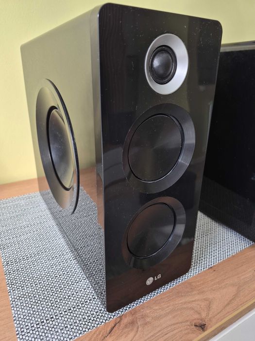 Wieża stereo LG FB166