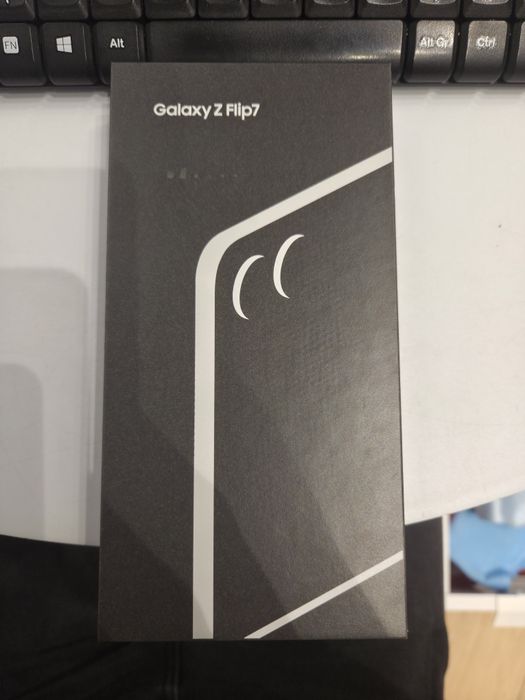 Samsung Galaxy Z Flip 7 12/256GB