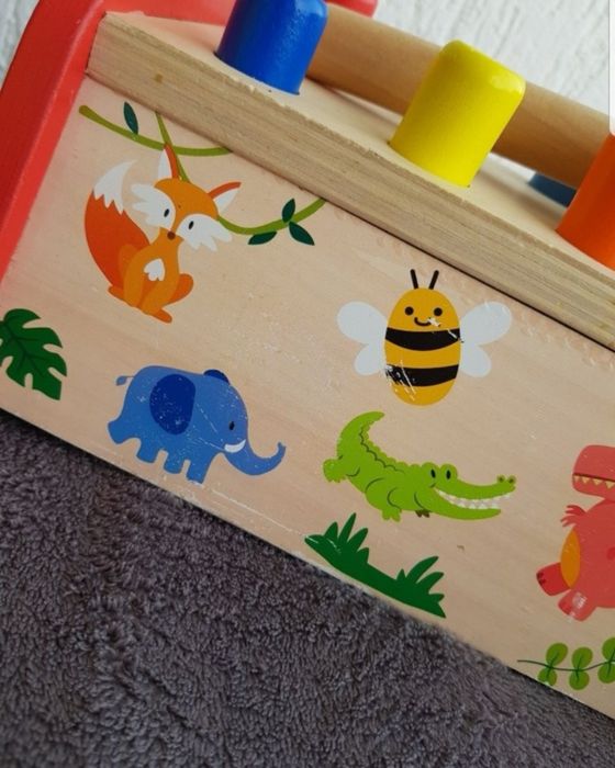 Zestaw zabawek dla dzieci przebijanka drewniana wieża piramidka