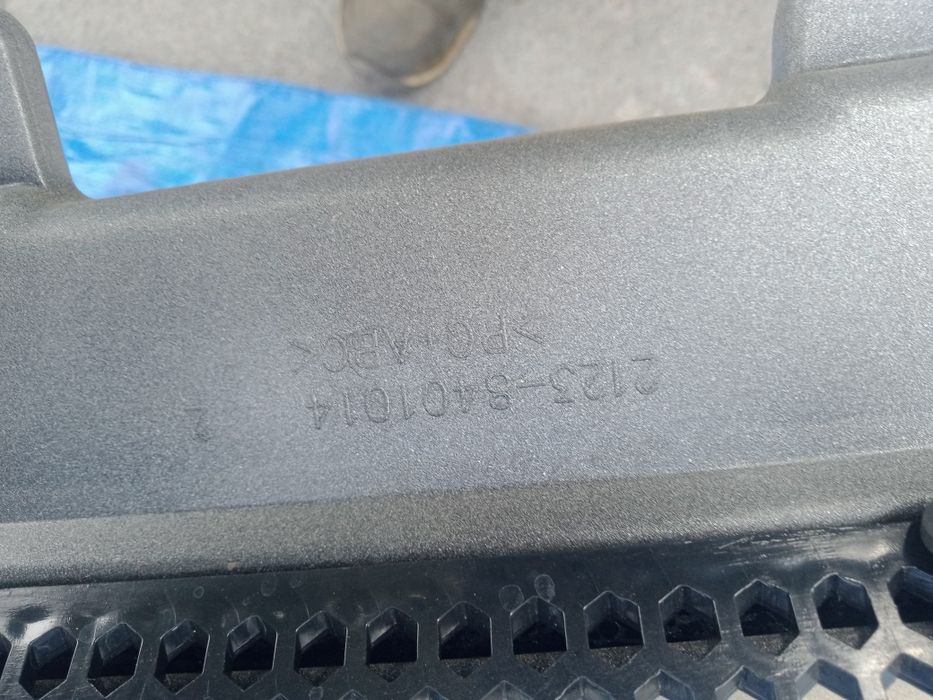 Передняя решетка на Ниву Шевроле 2123