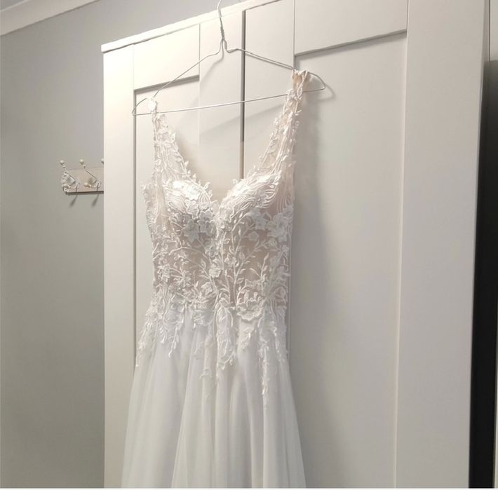 Elegancka suknia ślubna S