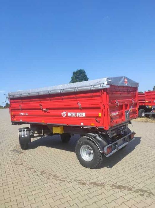 Przyczepa dwuosiowa rolnicza Wywrotka 3 strony 6-8 ton Metal-Fach