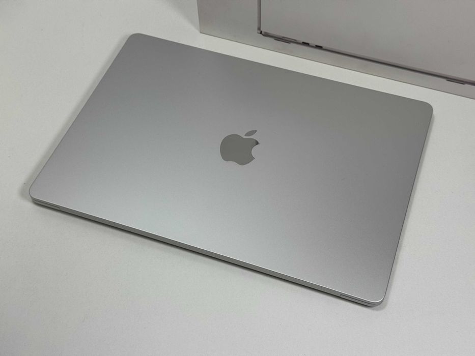 MacBook Air 15 2023 M2 98% Kondycji 8GB 256GB Super Stan Pudło Gwaranc
