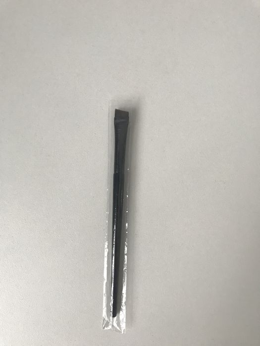 Щіточка для брів