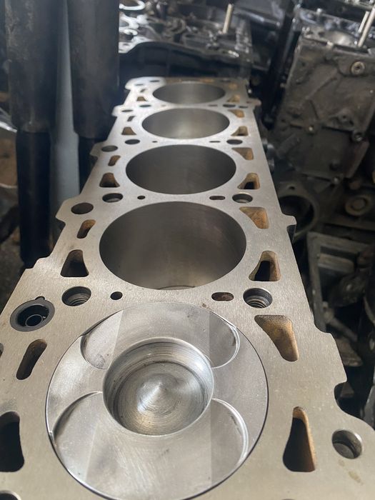 Продам двигун на спринтер 2.2 2.3 2.9 2.7 651 би турбо крафтер