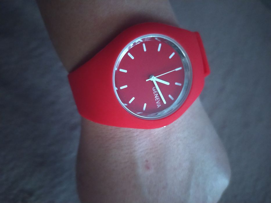 Nowy zegarek damski silikonowy pasek