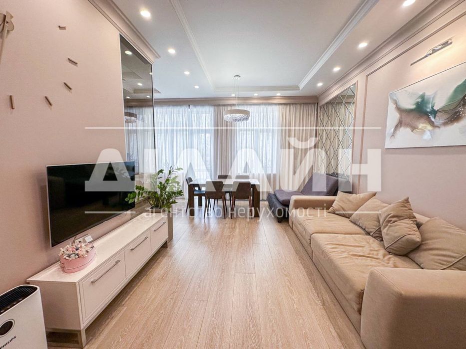 Дизайнерська  3х кімн квартира у закритому ЖК «Палладіо»