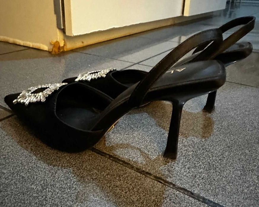 Sapatos de salto alto da Aldo