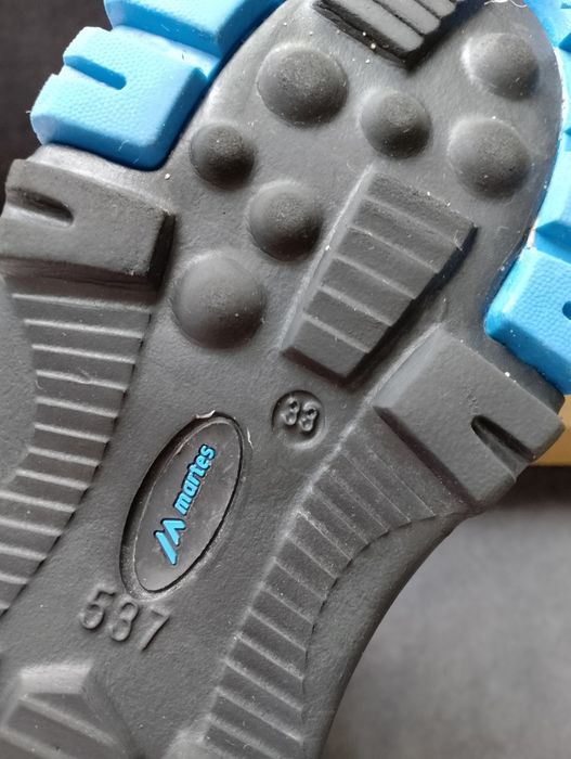 Śniegowce chłopięce