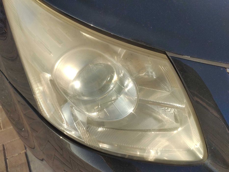 Par de Oticas Farois Usados originais Toyota Avensis >2009 T27 / T270