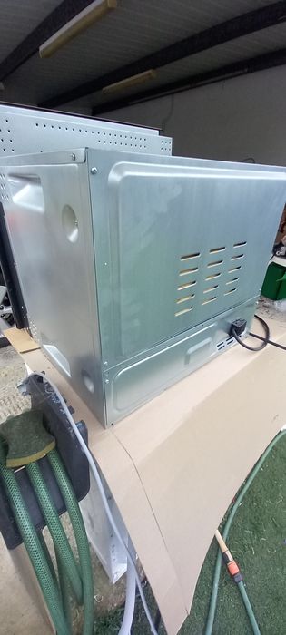 Forno Teka básico a funcionar bem