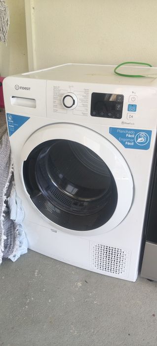 Máquina Secar Indesit 9kg
