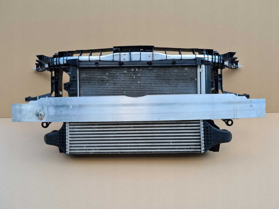 Передняя панель Mercedes W176 W246 W156 комплект радиаторов интеркулер