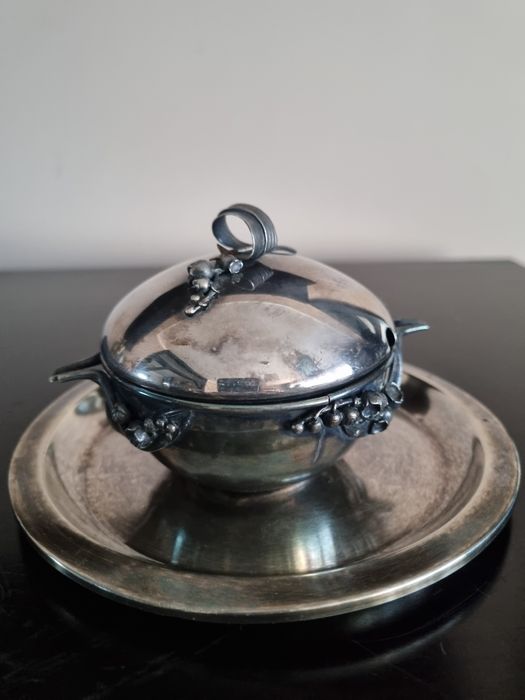 Cukiernica Hefra Resovia Konwalie posrebrzana