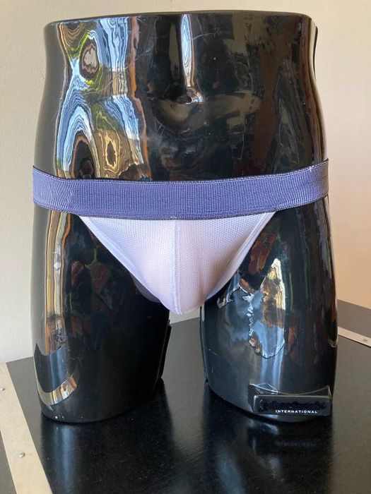 Jockstrap, fio dental, cuecas e boxers para homem