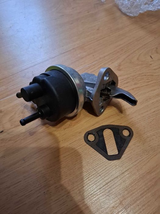 Bomba gasolina renault 4l
