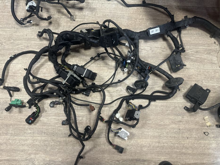 Mustang mach-e Проводка