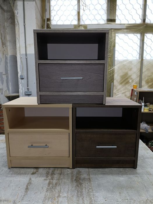 Тумби приліжкові.