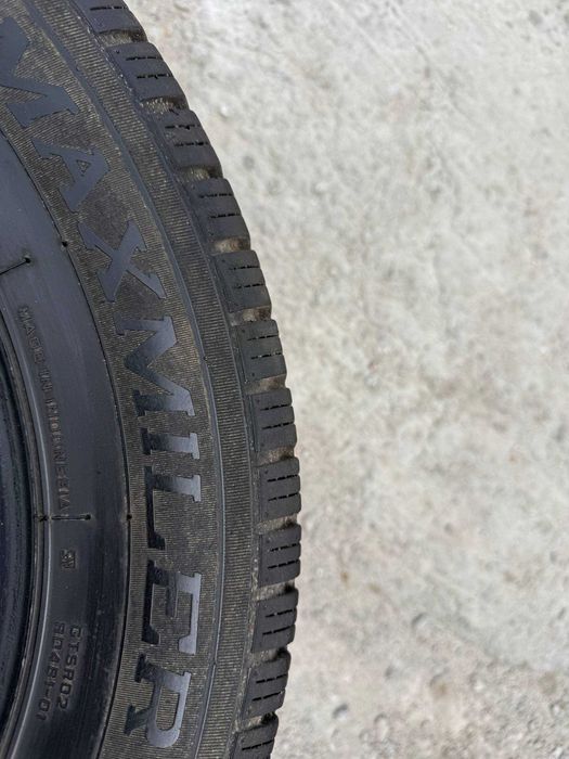 Шини Б/У 215/65 R16C MaxMiler