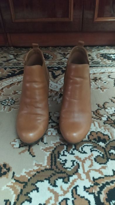 Батальйони взувані, фірми  Clarks, 42 розмір