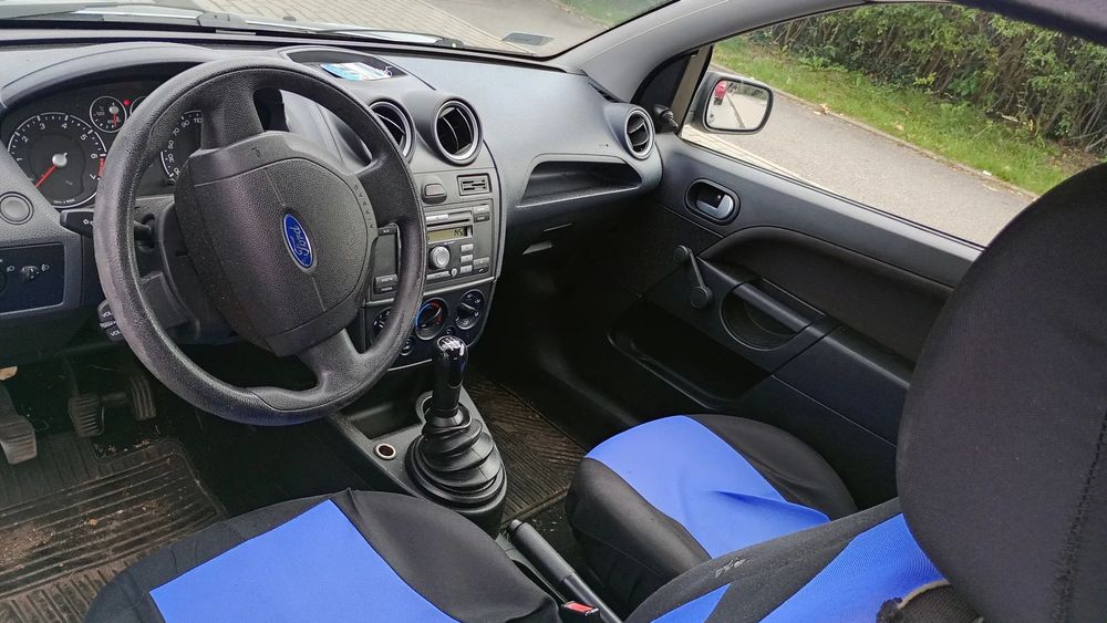 Ford Fiesta Mały przebieg.