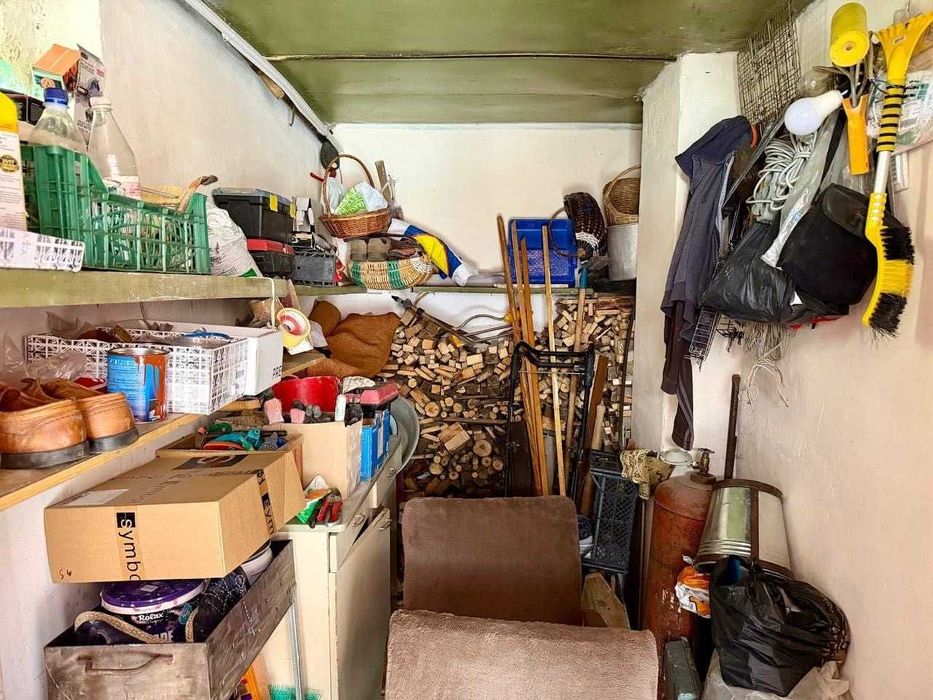 Продаж будинку з доглянутою ділянкою 6 сот.  Асфальтований доїзд