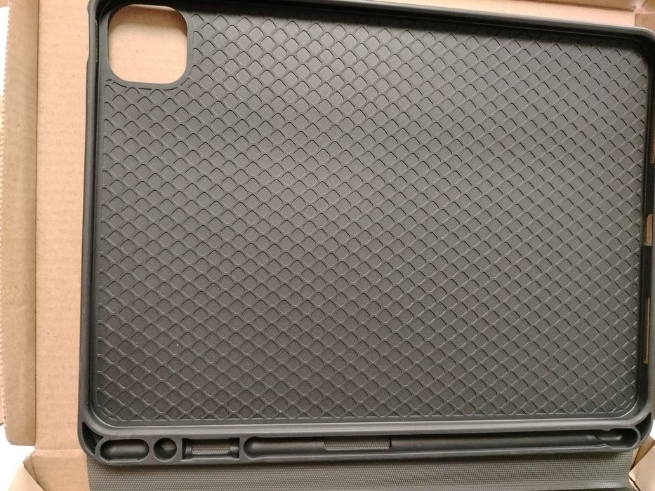 Etui z klawiaturą magnetyczną do Ipad 11 pro Jelly Comb Qwertz