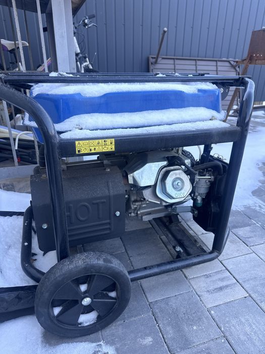 Генератор 5400W НЕ інверторний
