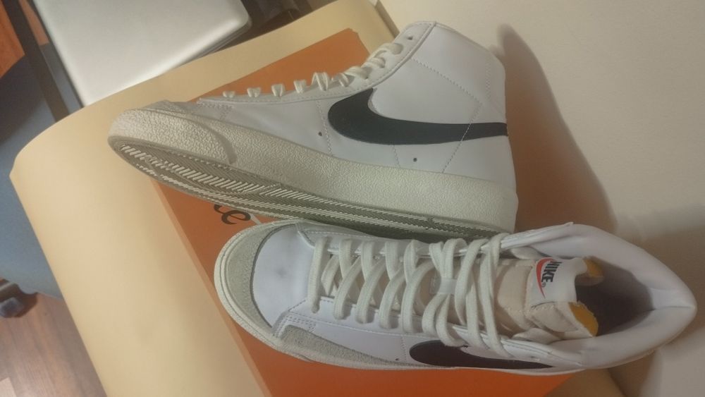 Nike blazer mid 77 como novas - Tam. 42,5