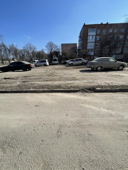 Продам земельну ділянку в місті 5 сотих