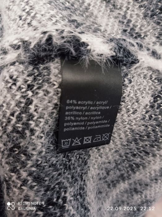 Женский тёплый свитер большого размера