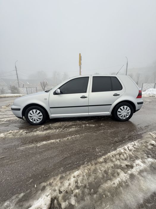 Volkswagen Golf 1998