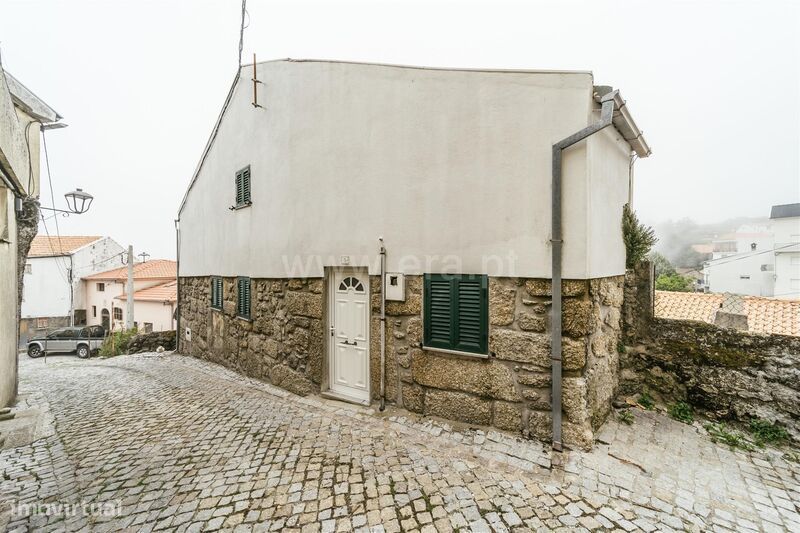 Moradia T3 / Seia, Sabugueiro