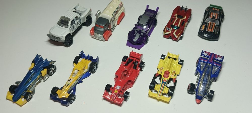 Hotwheels 50 carros (lote n25)
