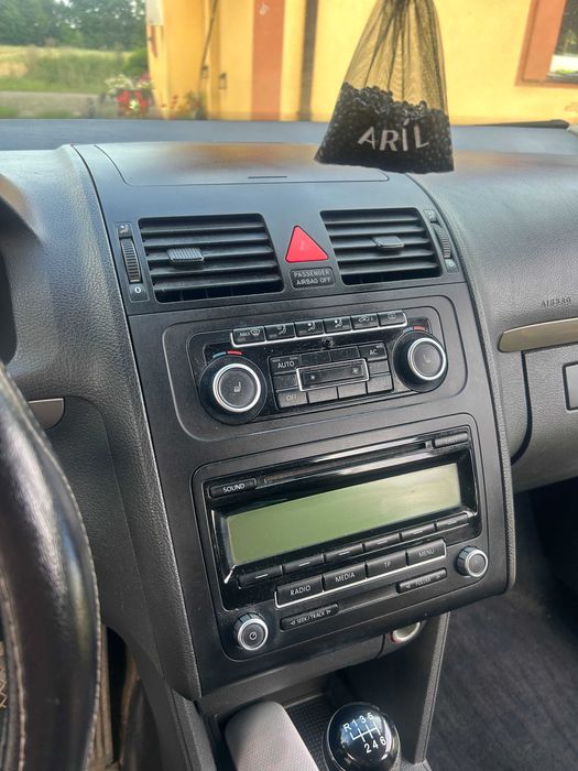Rodzinny VW Touran 2011