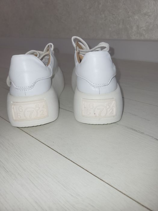 Кросівки натуральна шкіра