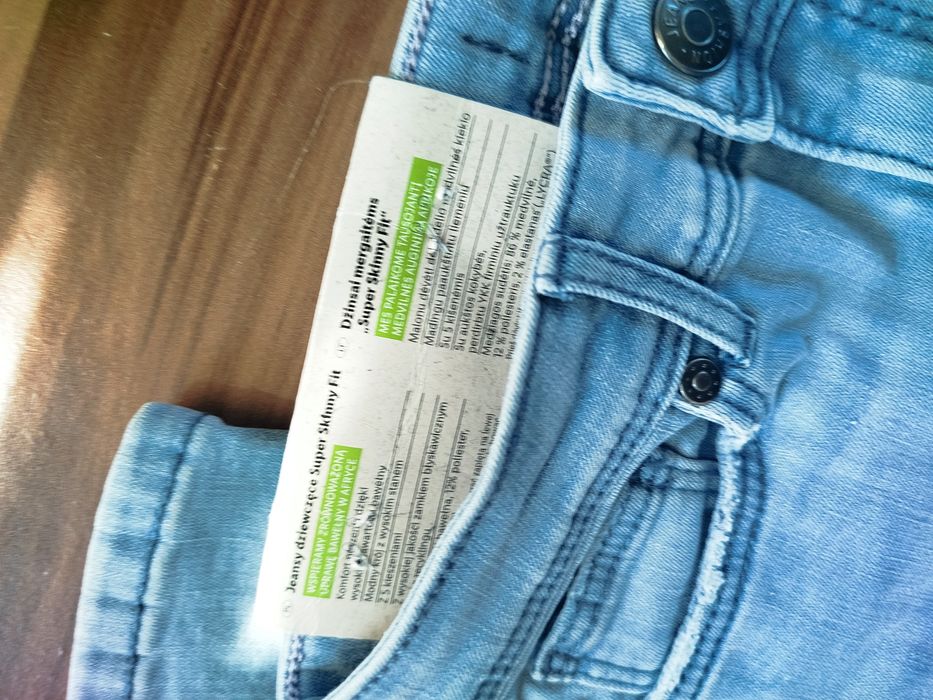 Jeansy art 453, nowe rozmiar 140,