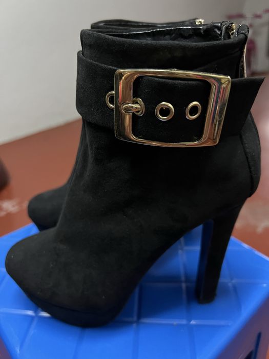 Botas Aldo em camurça