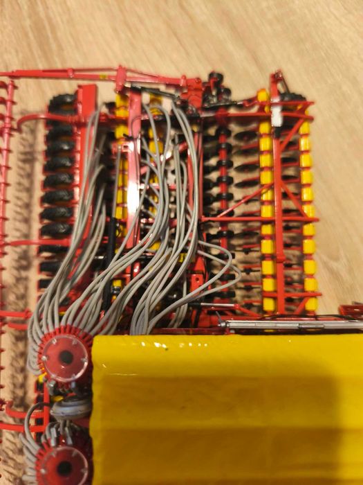Model Universal hobbies Väderstad Rapid a800c