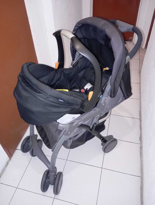 Carrinho de Bebé + Ovo Chicco