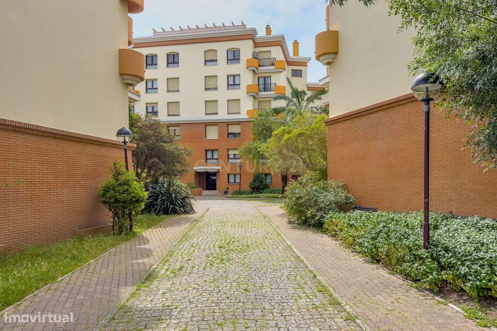 T4 Apartment with Private Garage | Quinta da OMNIA – Alverca | 135