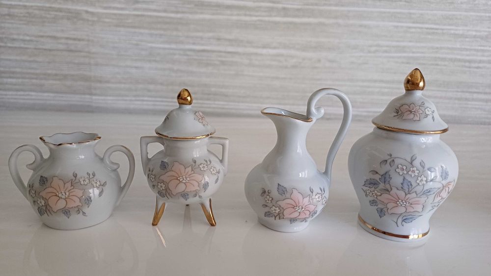 Bonecas e Miniaturas em Porcelana Limoges Porcel