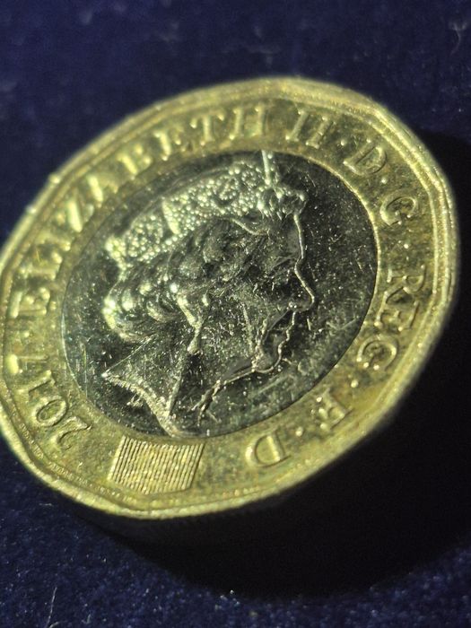 One pound 2017 moneta kolekcjonerska