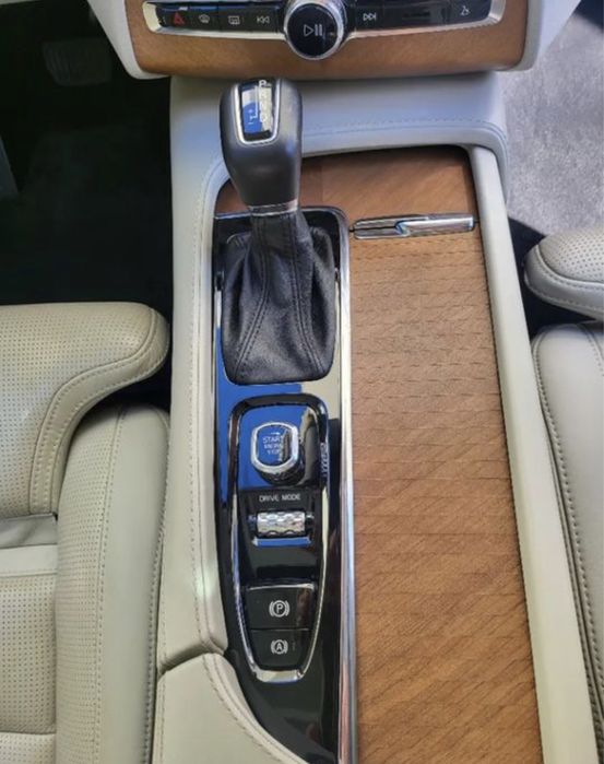 Volvo XC90 2.0 D4 Inscripcion 7L(classe 1)