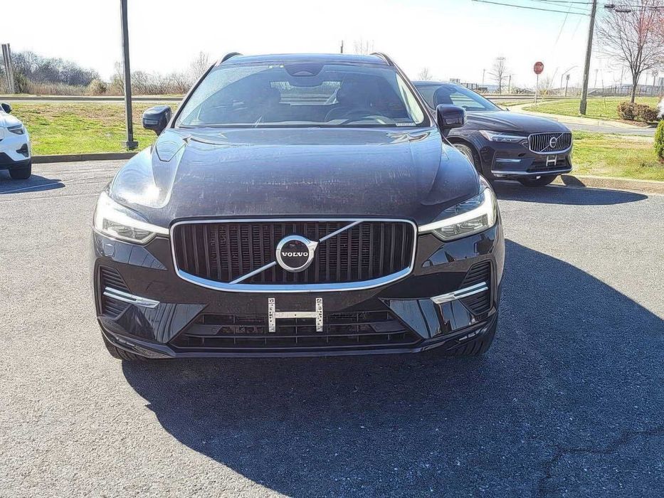 Volvo XC60 B5 Plus Dark Theme      2023